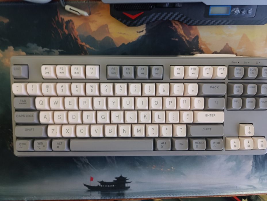 Продам механическая Клавиатура FreeWolf M87 беспроводной