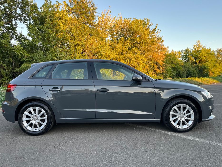 Audi A3 1.5 TSI 150cp Automat
