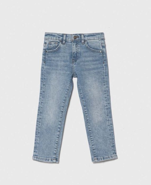 Предлагам 100% оригинални детски дрешки за 3 и 4 годинки Guess Majoral