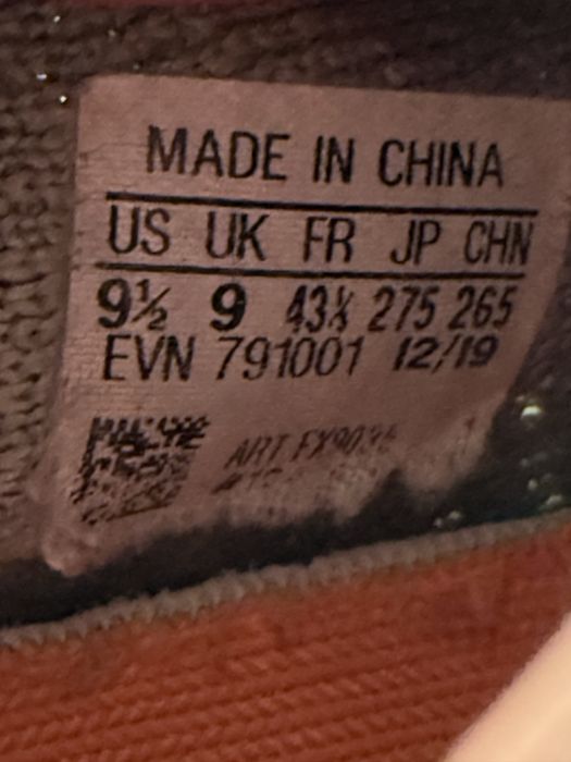 Adidas yeezy 350 desert sage