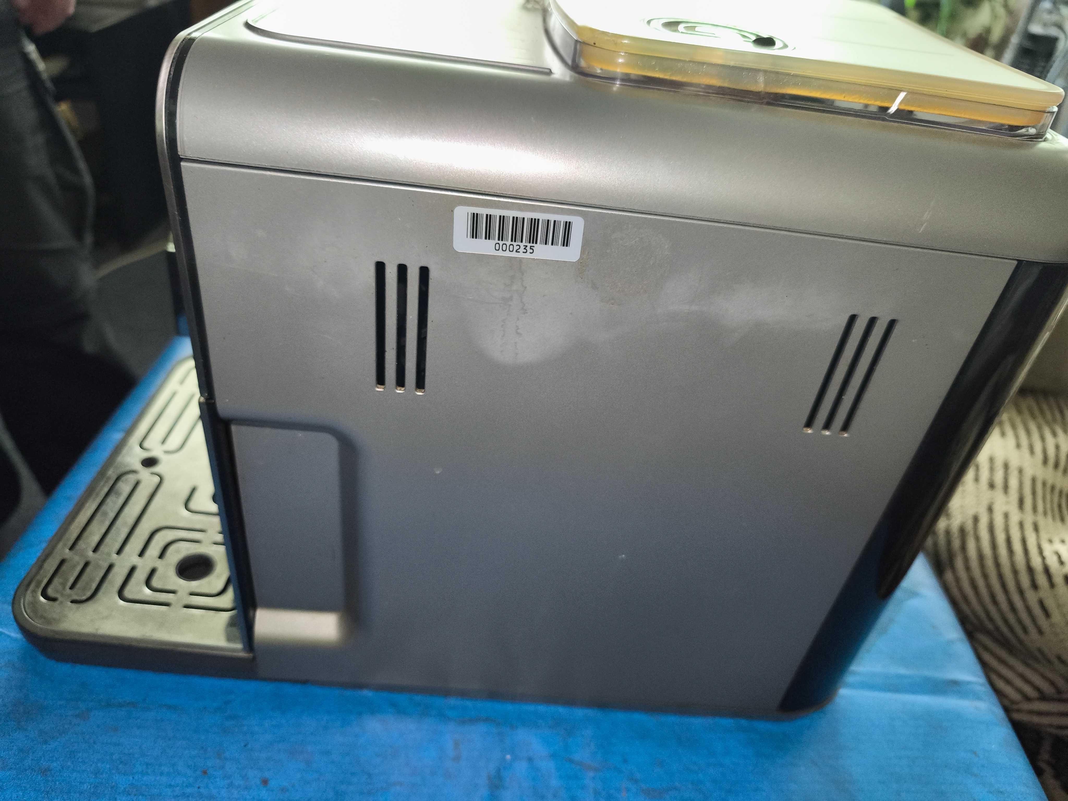 Продавам Saeco Gaggia с аква филтър и капучинатор