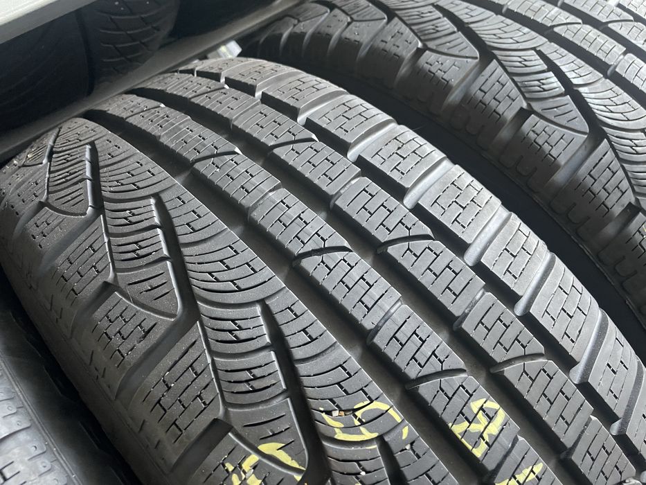 Anvelope iarna 235/55/18 Pirelli set 4 buc