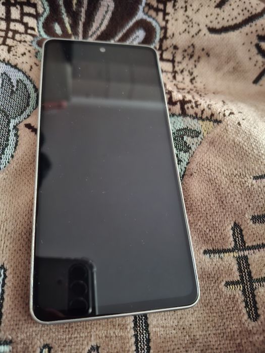 продам телефон Galaxy A 53