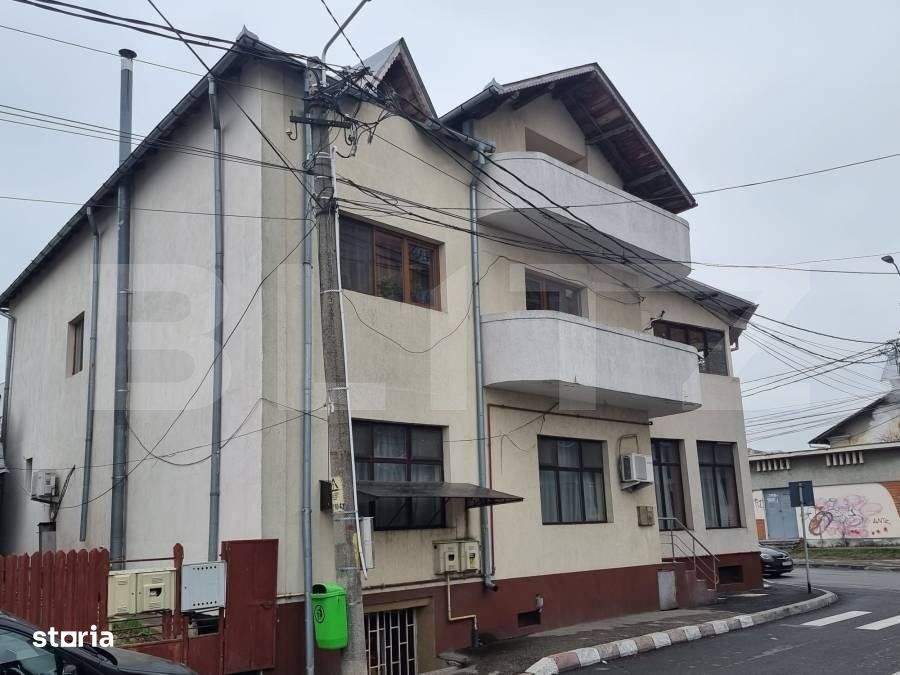 Casa/Vila suprafata utila 547mp, P + Etaj, Zona Centrala Targoviste