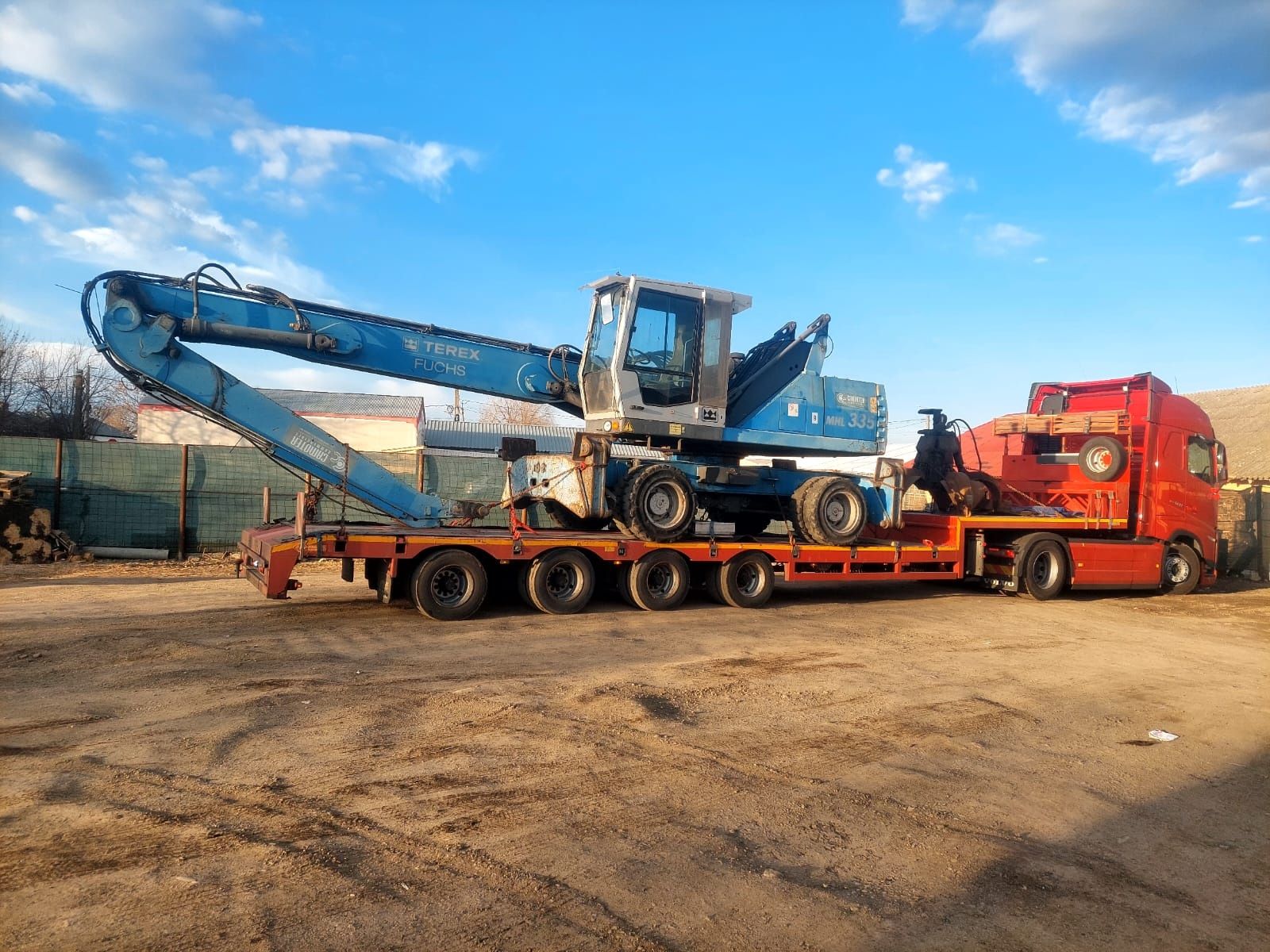 Vând excavator graifer fuchs terex 335mhl 2007