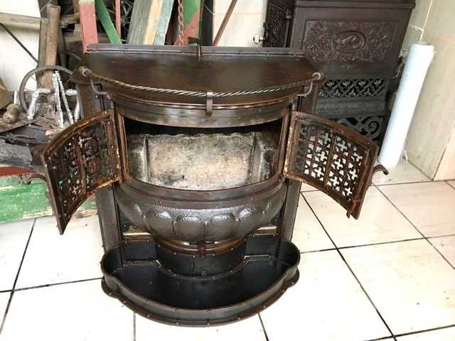 Soba , semineu foarte vechi, deosebit