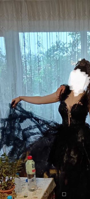 Продавам бална рокля