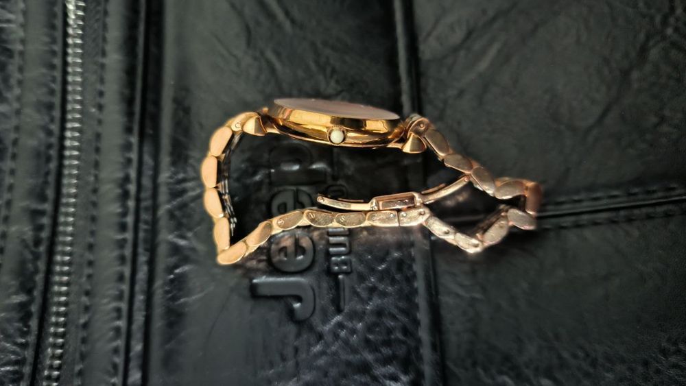 Наручные Часы продаётся