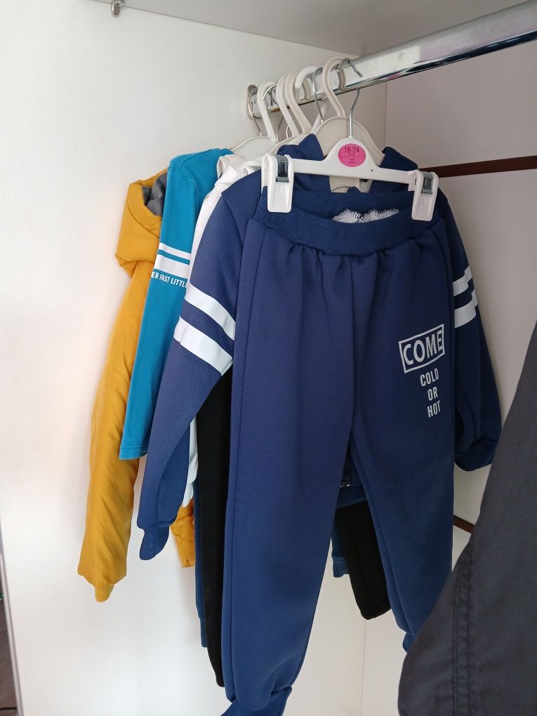 Пижами h&m 3-4 години