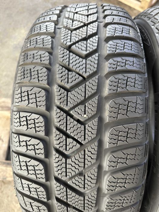 SET 2 Anvelope Iarna 215/60 R16 99H PIRELLI Sotto Zero 3 Winter