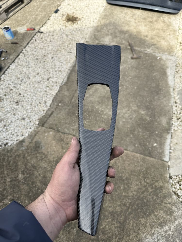 Карбонова лайстна бмв м3 ф80 м4 ф82 bmw m3 f80 m4 f82 централна