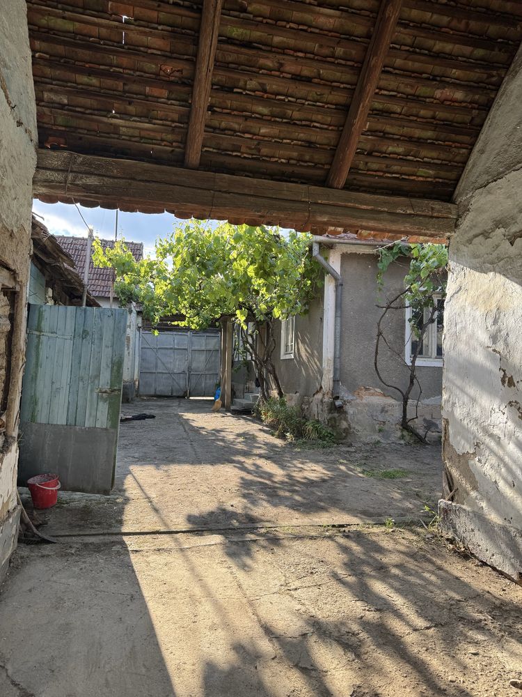 Casă spațioasă cu potențial de modernizare – ideală pentru o familie!