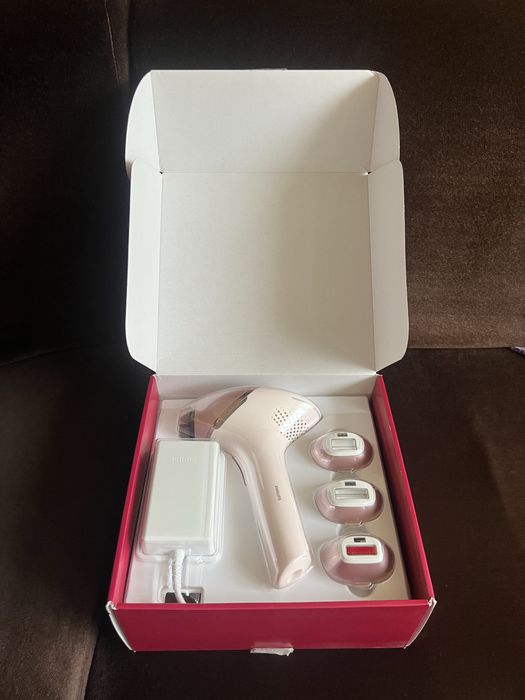 Фотоепилатор Philips Lumea IPL 9900