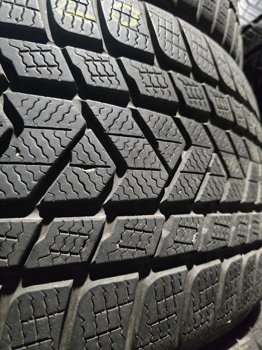 285 35 20 anvelope iarnă pirelli Bmw M5 M8 mercedes  S-Class