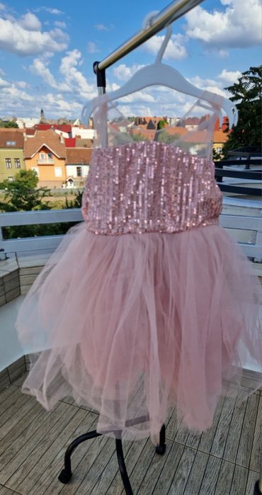 Rochii fetițe 3 ani - 5 ani