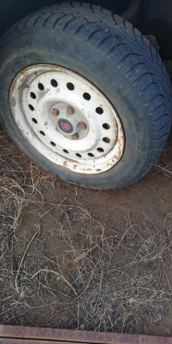 Продам шины 195/60 R17
