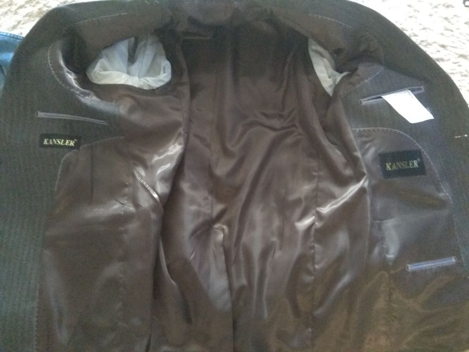 Продам Костюм классика