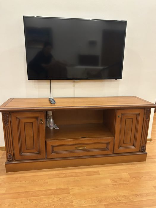 Подставка под телевизор