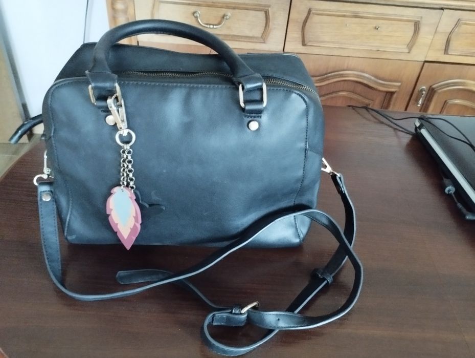 Дамска чанта запазена