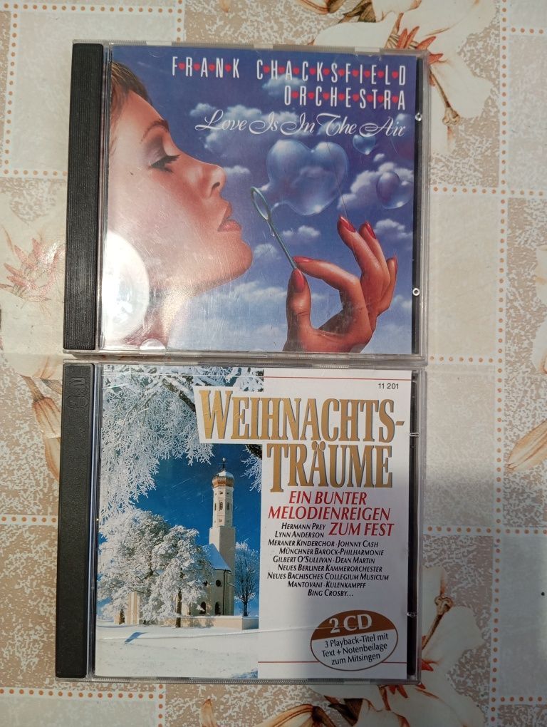 Cd дискове с романтична и коледна класическа музика