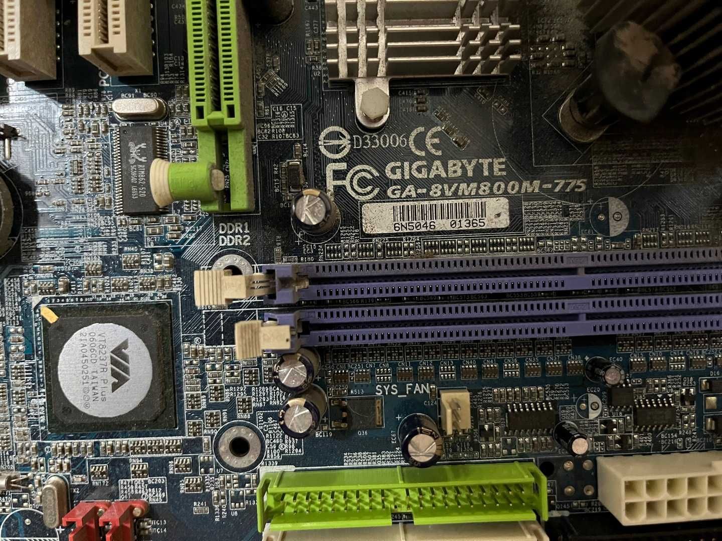 Материнская плата Gigabyte Ga-8vm800m 478 сокет