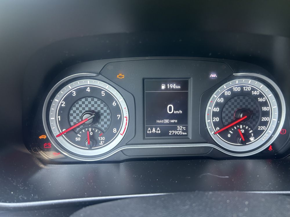 Hyunday I 20 , 1,2 L , 84 CP , 5DR