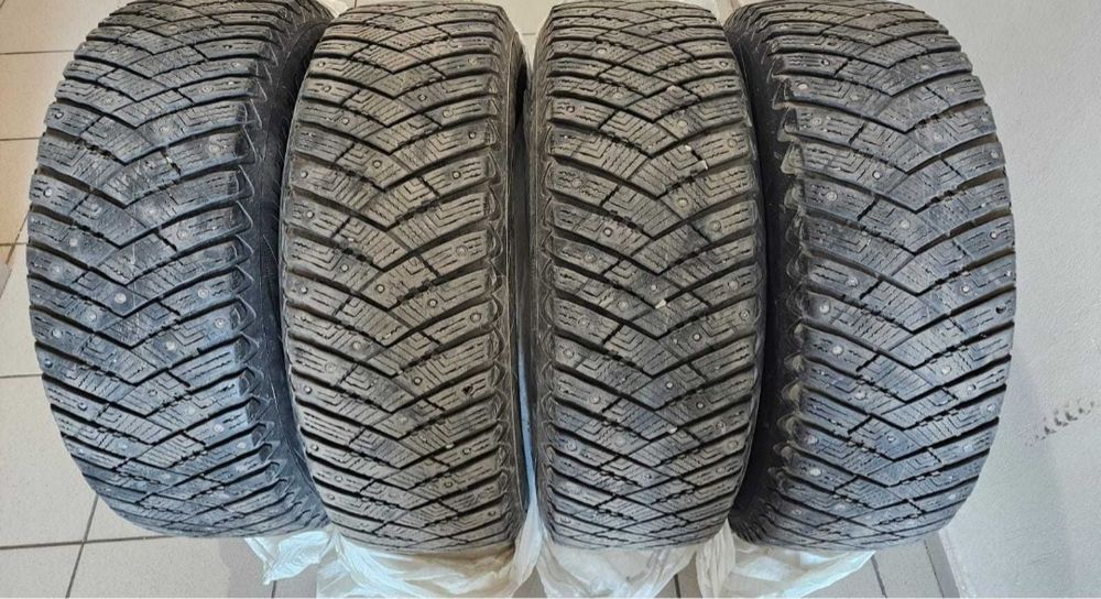 Продам резину 205/65/r16