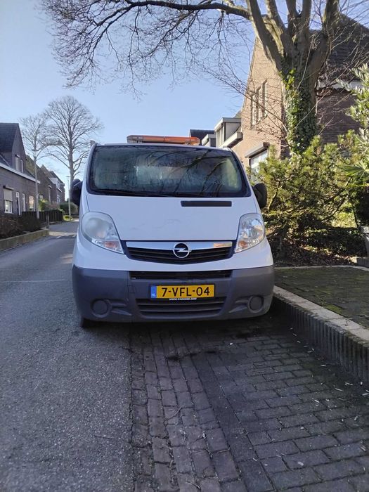 Opel Vivaro 2 an 2009 autoutilitara cu macara