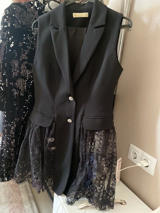 Елегантен черен комплект с дантела