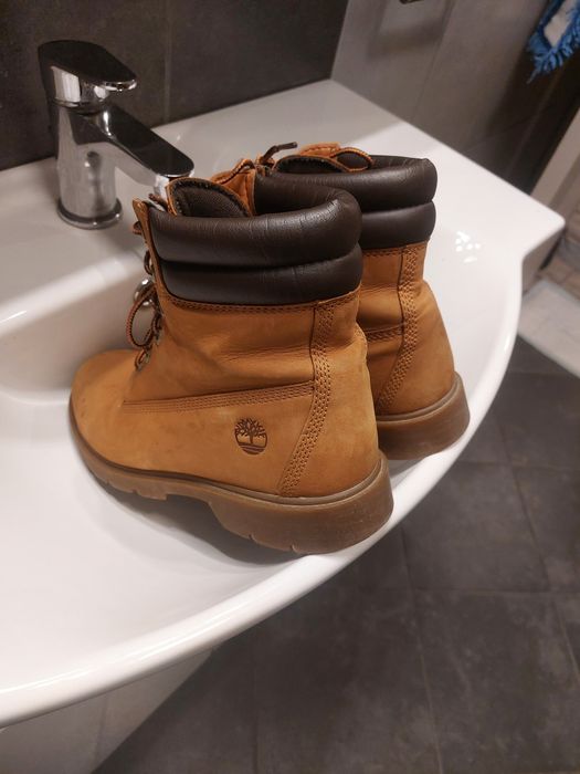 Продавам зимни боти Timberland 42