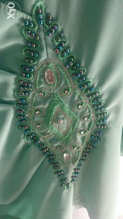 Compleu NOU ocazie Italia vernil, piersica de seara costum masura 42L