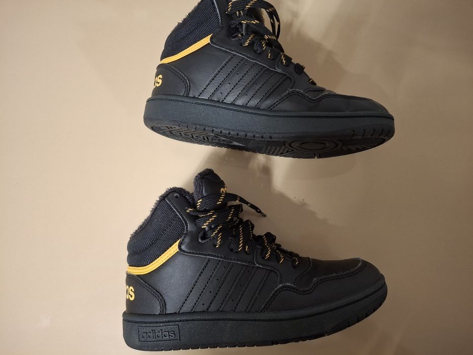 Incaltaminte copii iarna Adidas nr. 32 pentru baieti