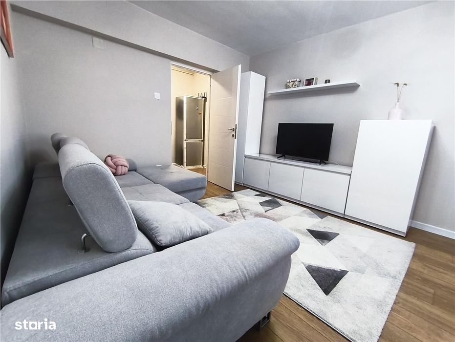 Apartament 2 camere, renovat, luminos, LA CHEIE, la 5 min de Centru