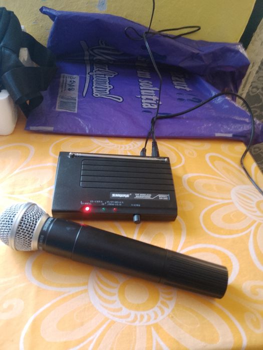 Vind microfon Shure nou perfect funcțional made Canada