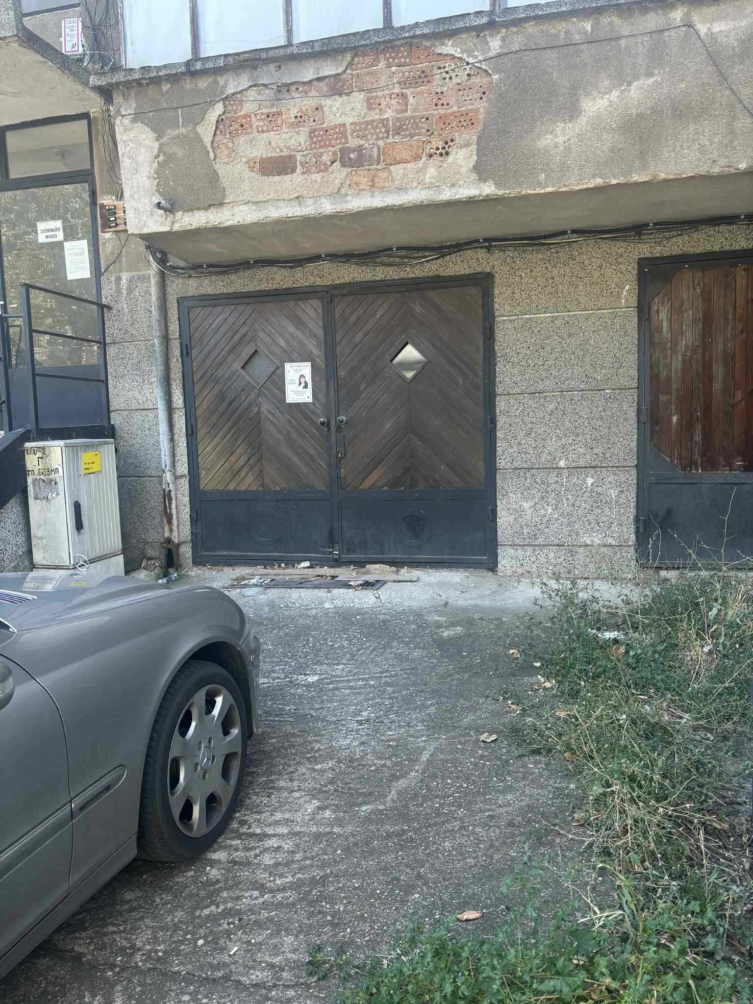 Многостаен апартамент в град Пещера с гараж
