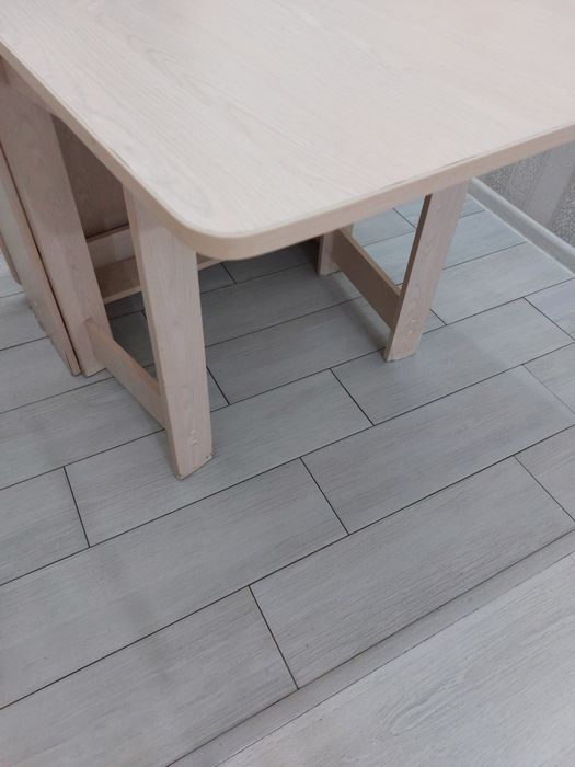 Продается  Стол  раскладной