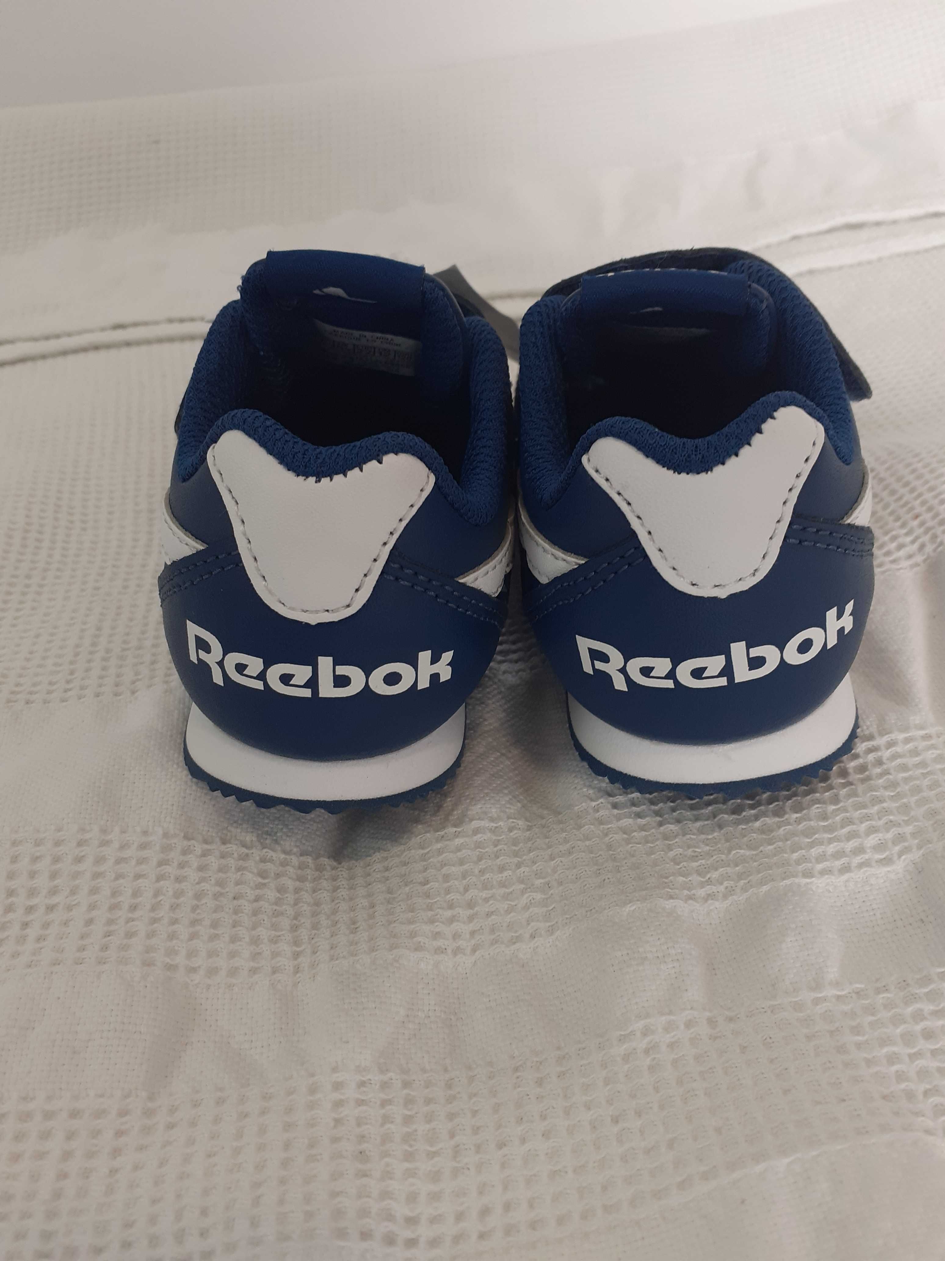 Vand adidasi din piele reebok marimea 22