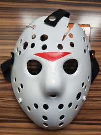 Masca Hockey Halloween 
Jason Voorhees partea a 6a, Carnaval