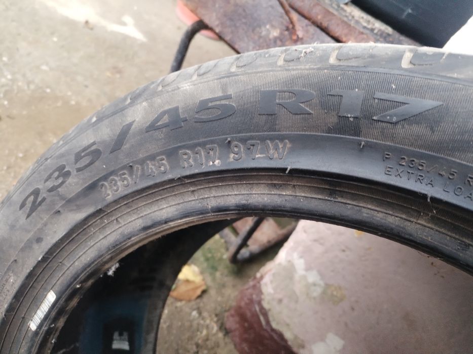 Vand cauciucuri 235/45/R17