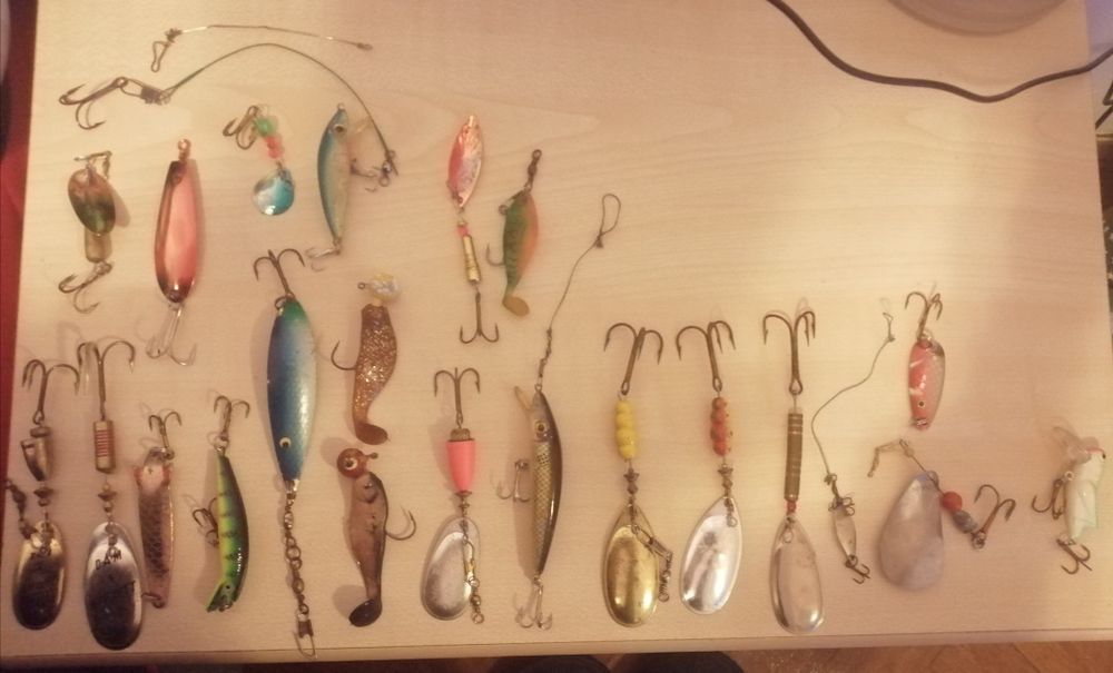 Trusa momeli pentru pescuit 22 piese calitative