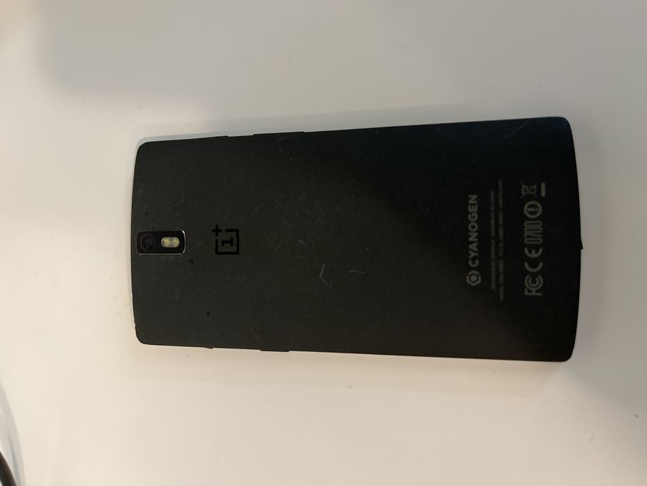 Telefon One Plus One defect