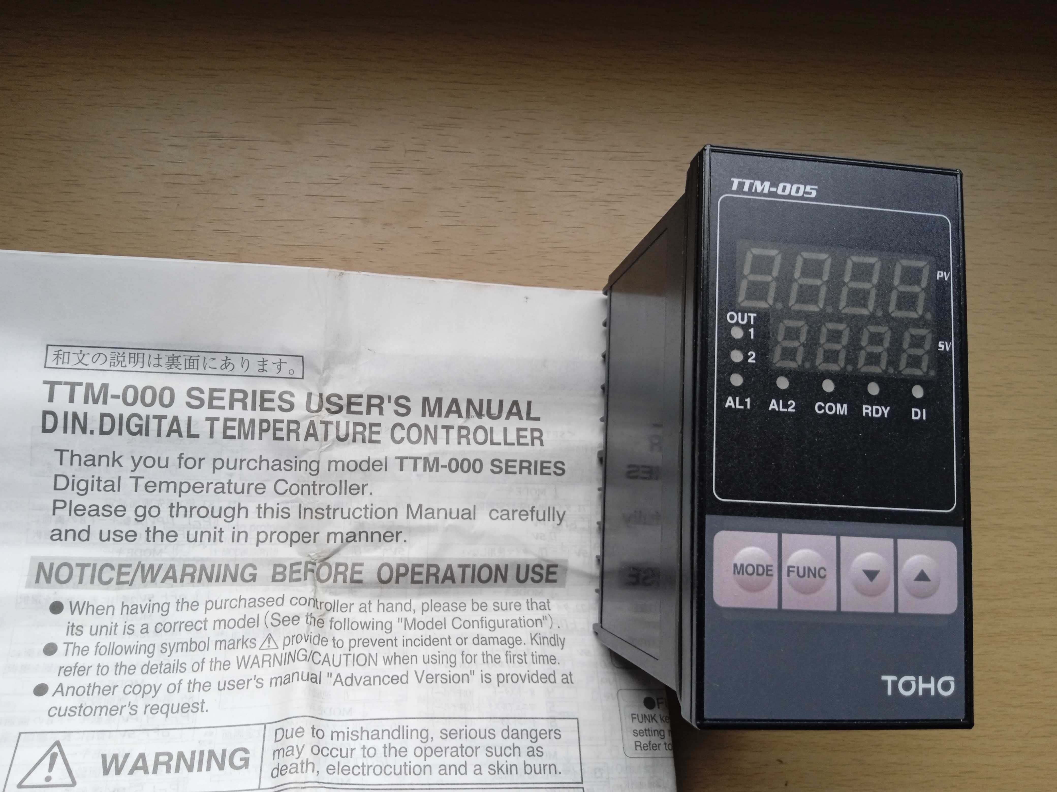 Температурен контролер TTM-005 TOHO вход-PT 100,термодвойка,V/I