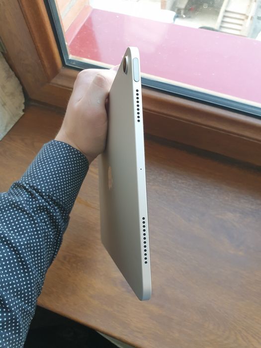 iPad Air 5 M1 ideal sotladi