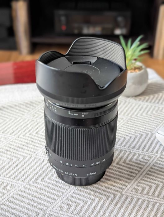Obiectiv Sigma 18-300mm f/3.5-6.3 DC Macro OS HSM Contemporary Nikon F