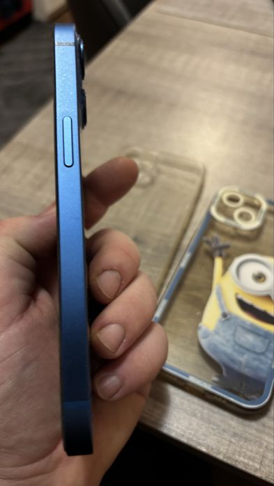 Iphone 13 blue запазен + аксесоари