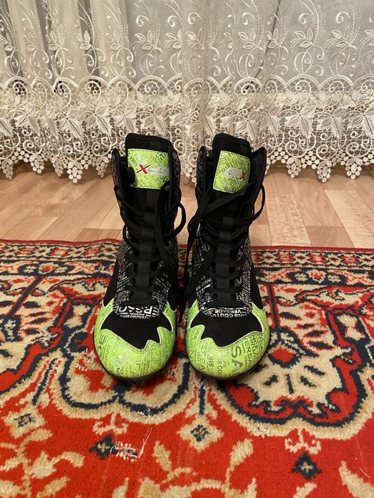 Спортивная обувь