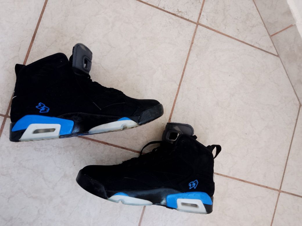 Jordan retro 6 black