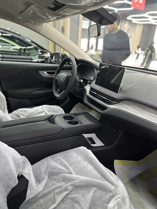 Hongqi E-QM5 500 km 25\26 restayling GARANTIYA+Salon