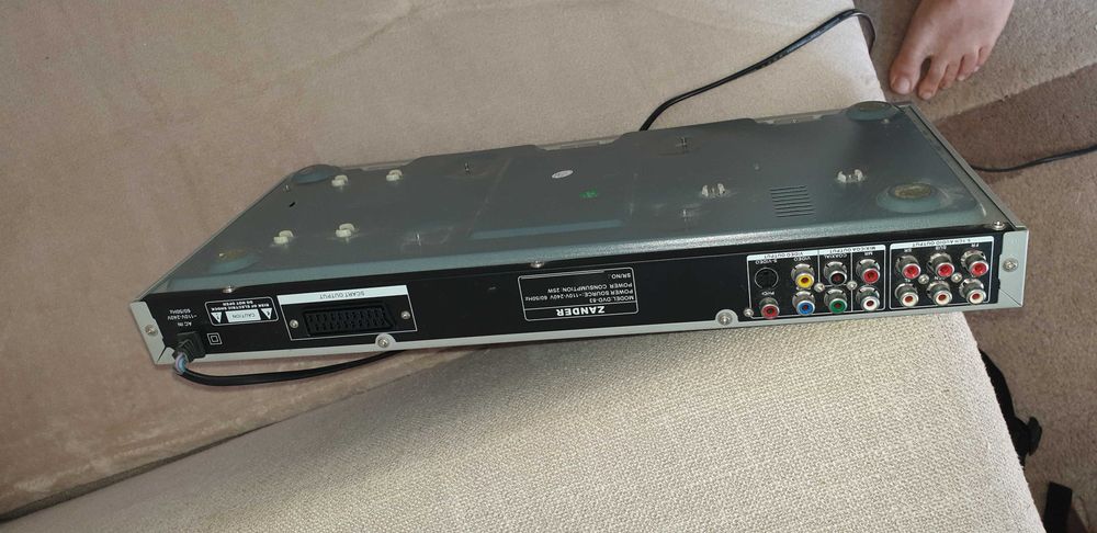 Video casetofon cu dvd LG  !