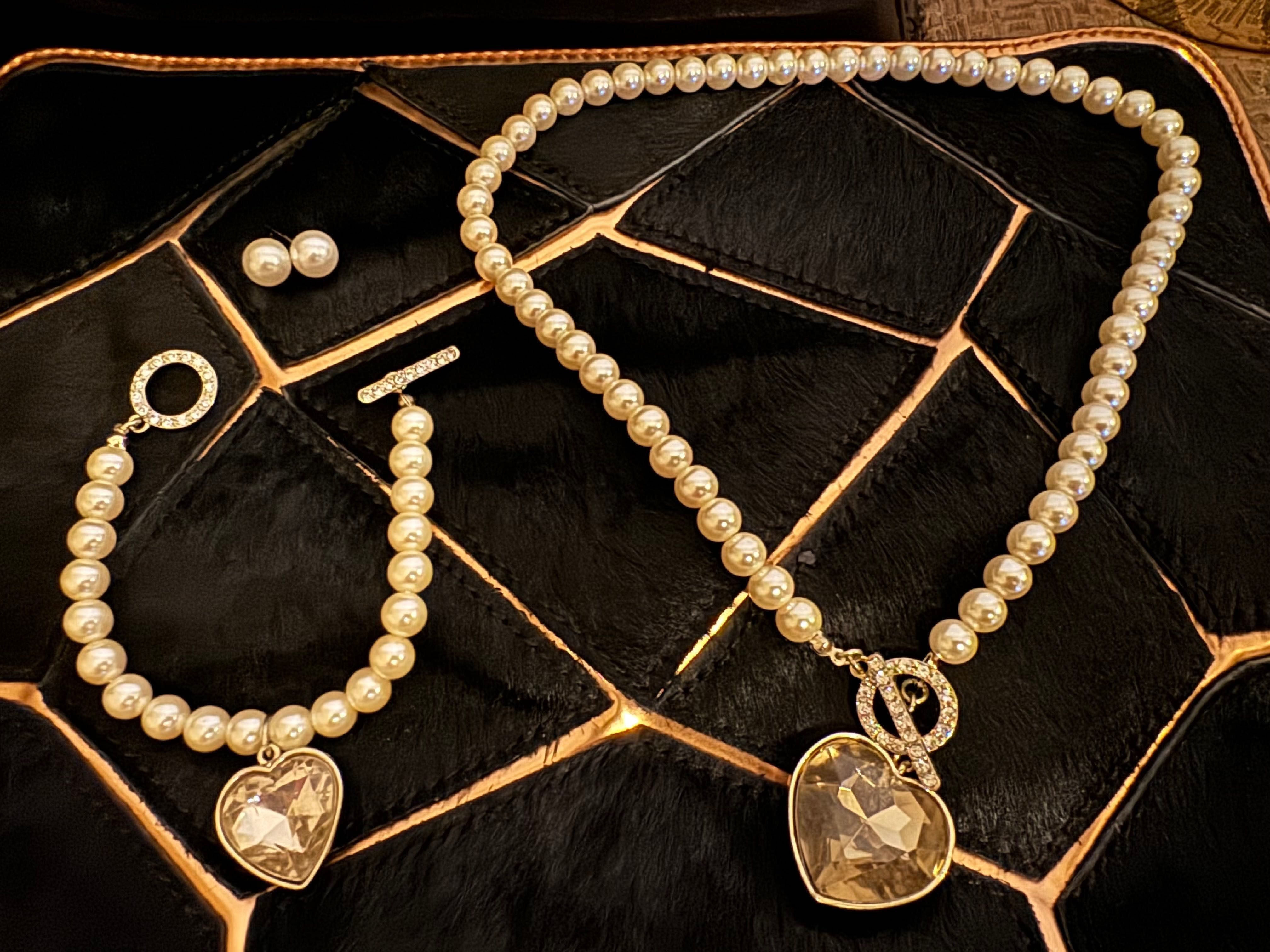 Луксозни Бижута с перли и камъни златен обков колие гривна и обеци